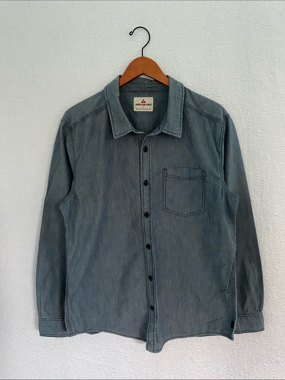 American Giant Highway Button Down shirt in Chambray Men's Large